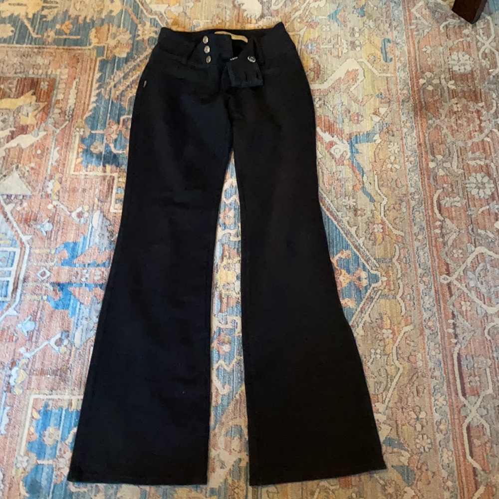 Vanilla stretchy jeans